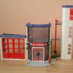 Caserne de pompiers neuf Playmobil
