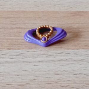 Collier et haut de robe neuf Playmobil