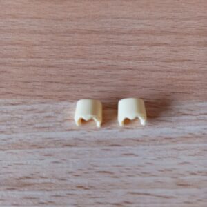 Manchettes crème neuf Playmobil