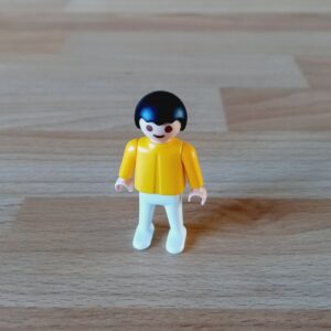 Enfant garçon pull jaune neuf Playmobil