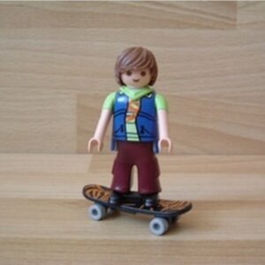 Skateboarder Playmobil 5157