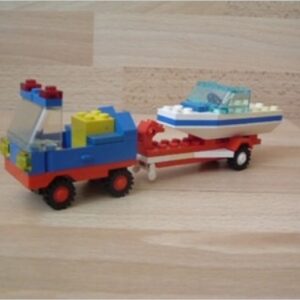 Voiture avec bateau Lego