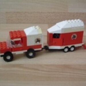 Voiture transport de chevaux Lego