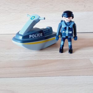 Policier et jet ski Playmobil
