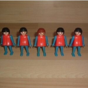 Lot 5 femmes robe rouge bras bleus Playmobil