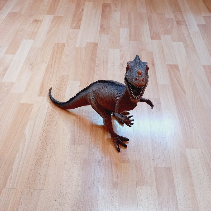 Figurine dinosaure Ceratosaurus – Image 6