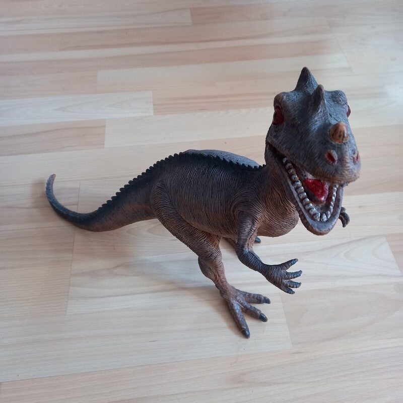 Figurine dinosaure Ceratosaurus – Image 4